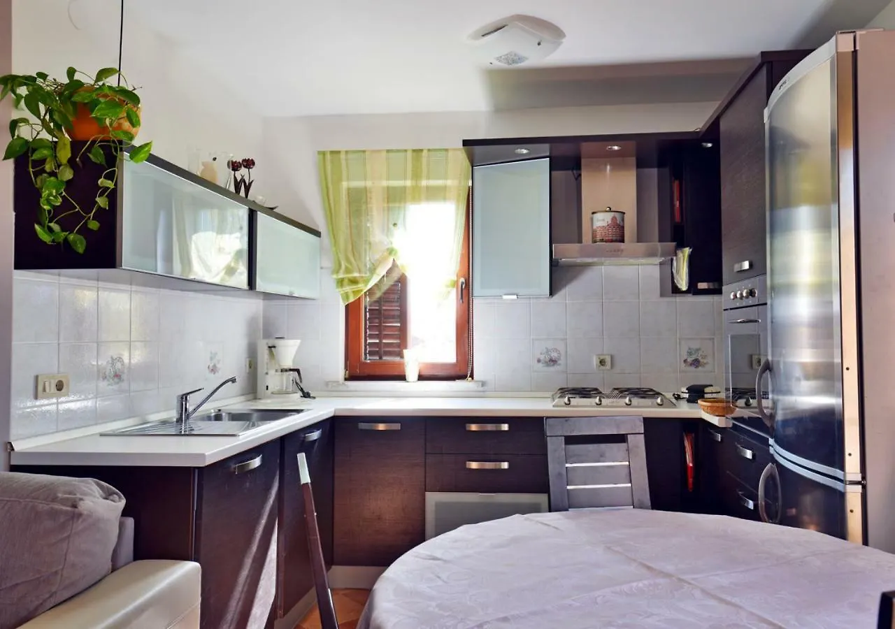 App Cerneka Apartment Umag Croatia
